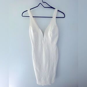 ☘️Lulu’s deep v bodycon midi dress, size medium, off white, made in the USA